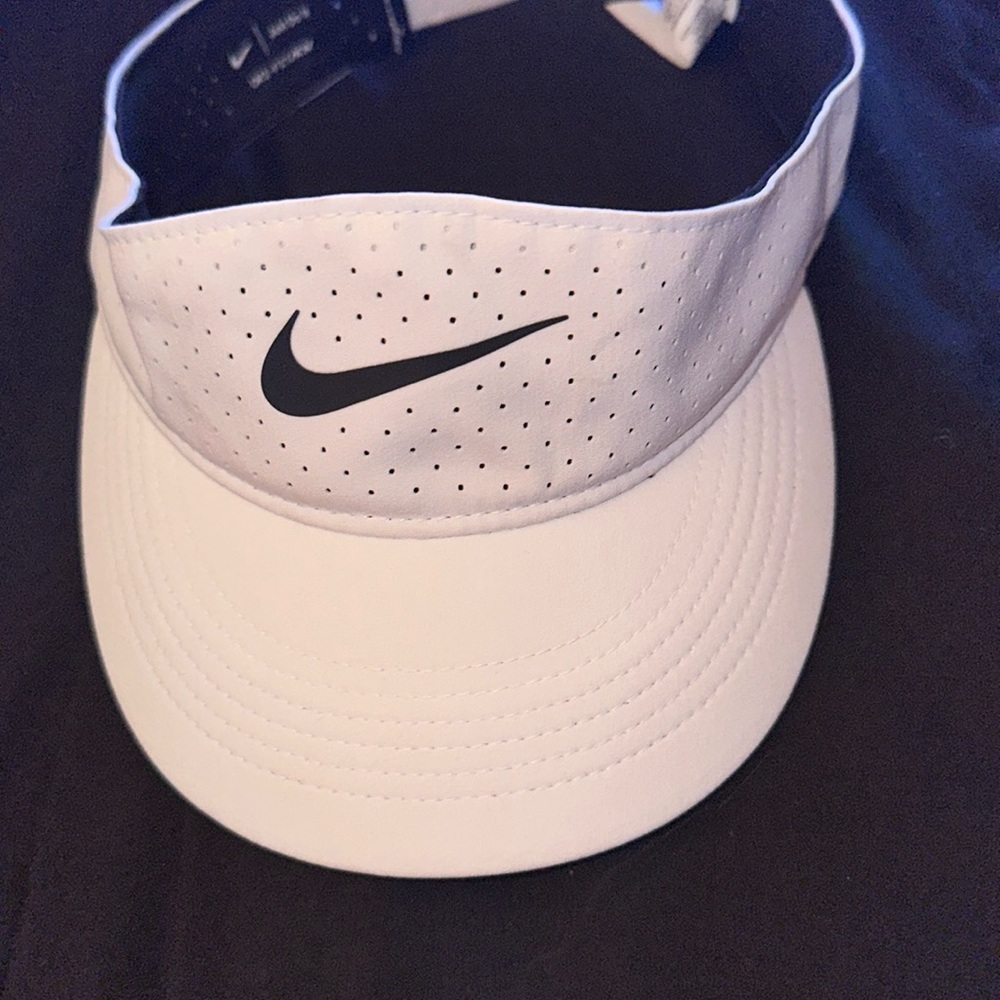 Nike dri-fit visor